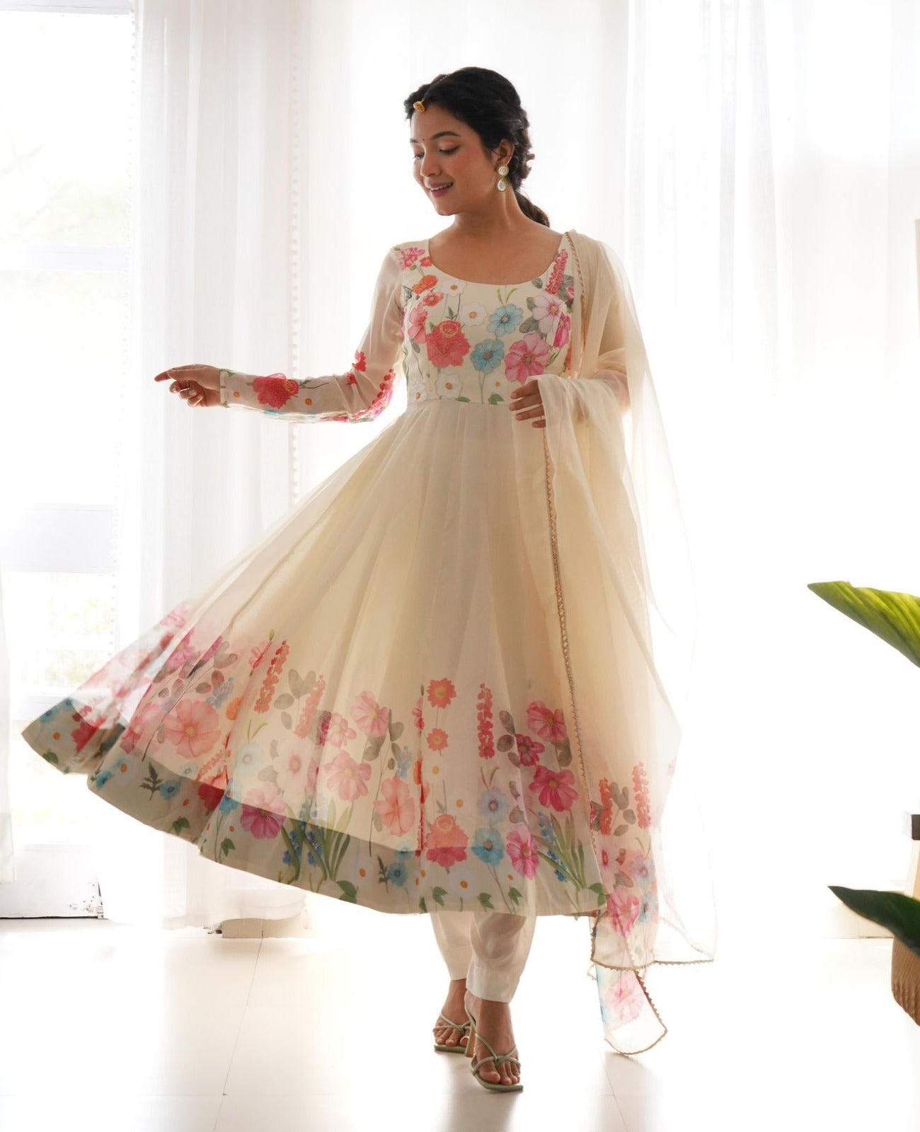 Cotton White Anarkali Suit at Rs 750 in Jaipur | ID: 2849825281391